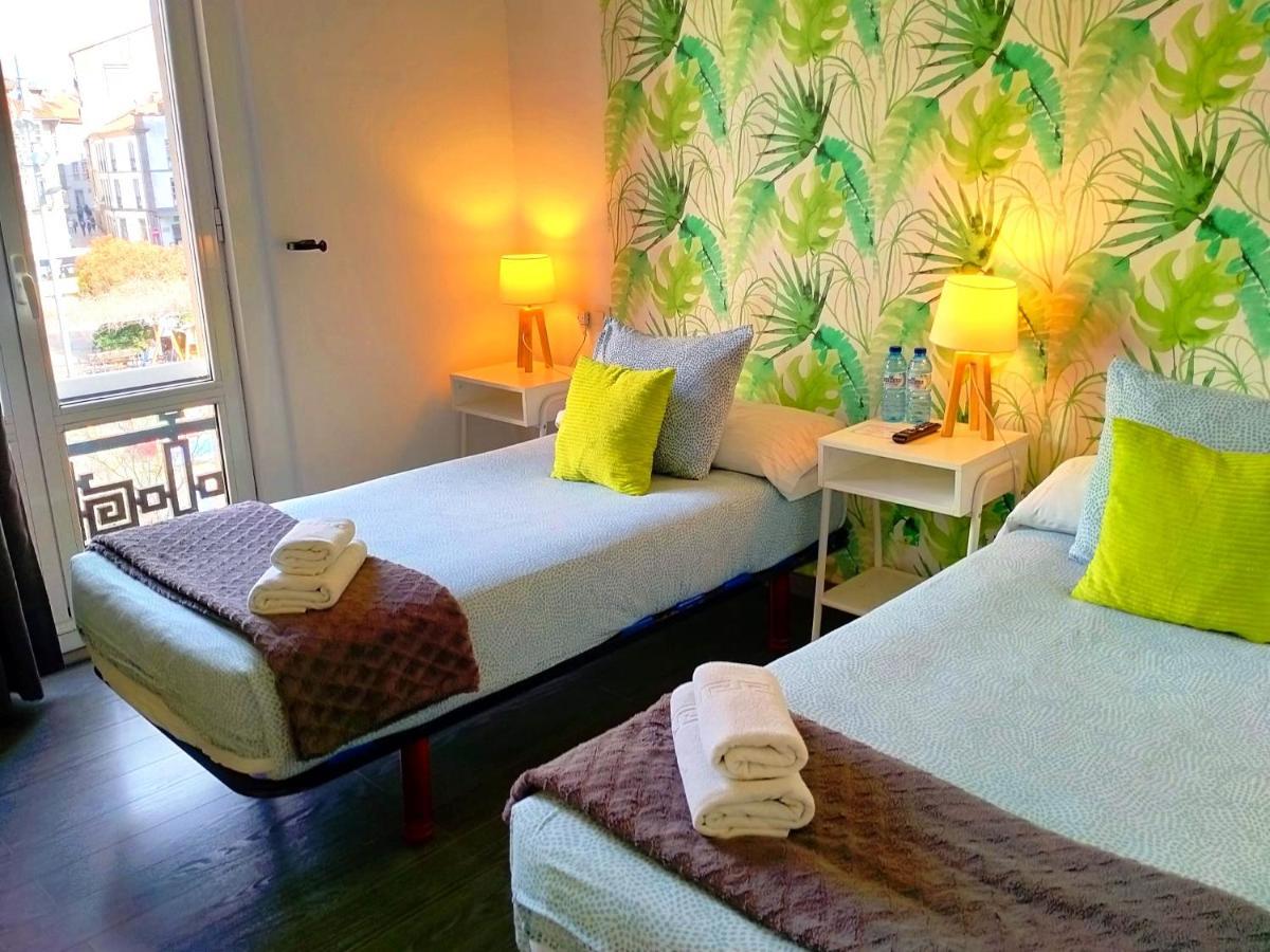 סנטיאגו דה קומפוסטלה Hostal Mafer מראה חיצוני תמונה